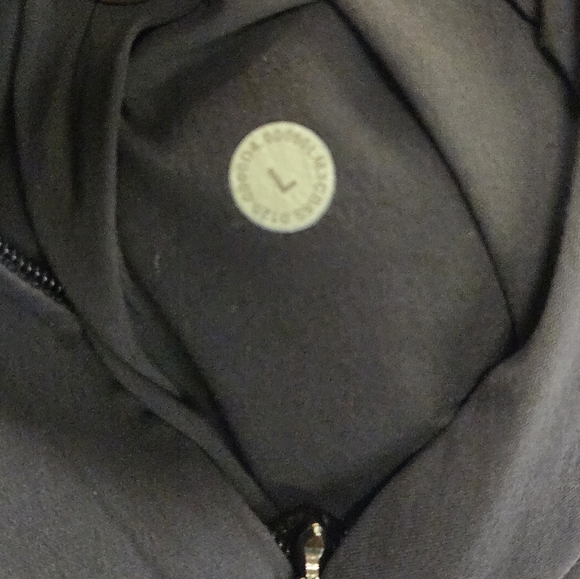 Mens lululemon cargo shirt - Picture 4 of 4